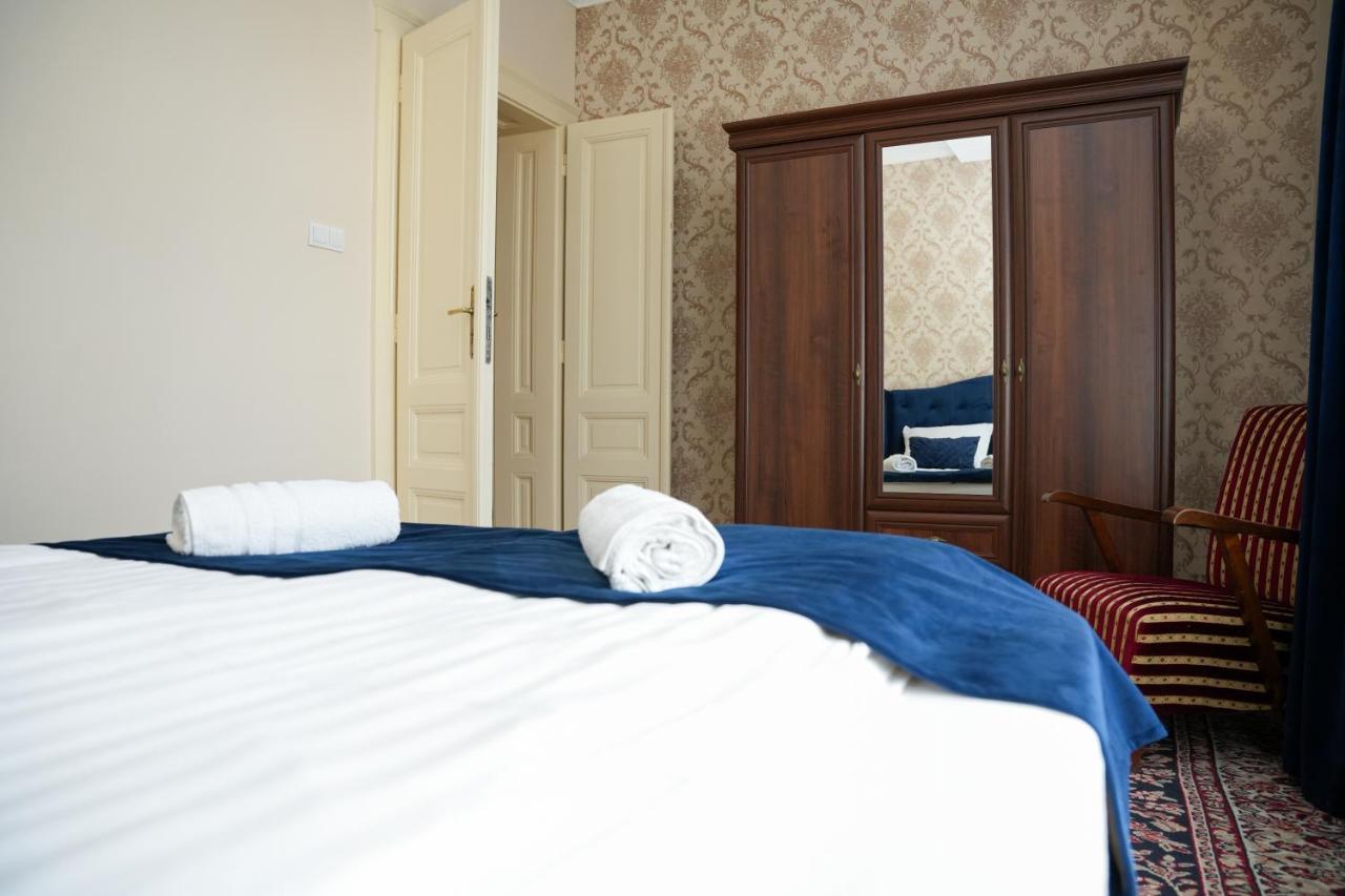 Varkert Deluxe Apartmanhaz Мишкольц Экстерьер фото