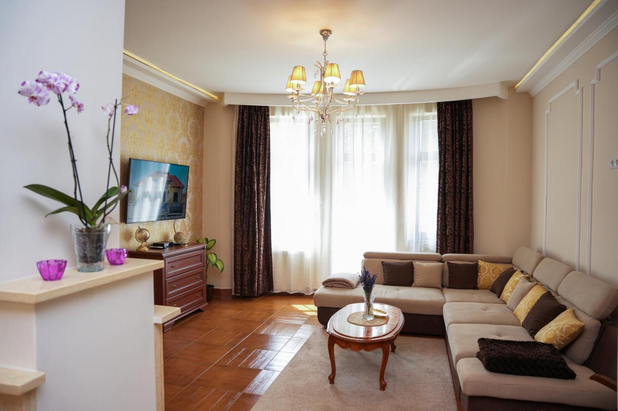 Varkert Deluxe Apartmanhaz Мишкольц Экстерьер фото